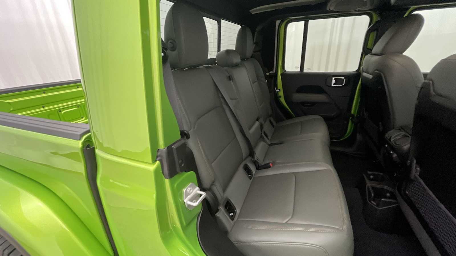 Thumbnail: 2025 Jeep Gladiator - 11