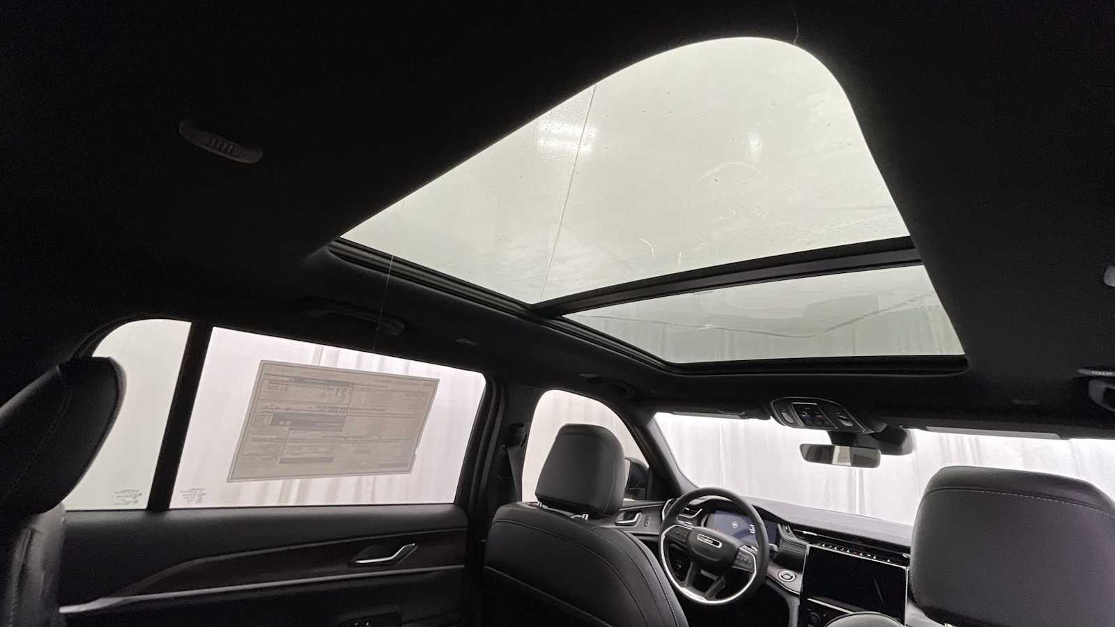 Thumbnail: 2025 Jeep Grand Cherokee - 13