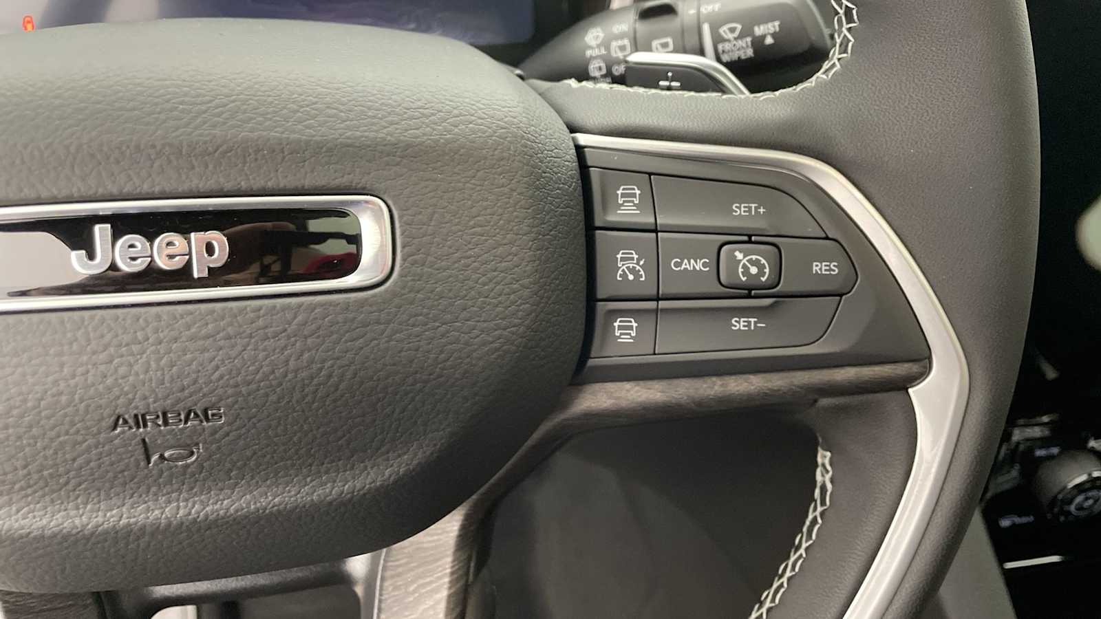 Thumbnail: 2025 Jeep Grand Cherokee - 17