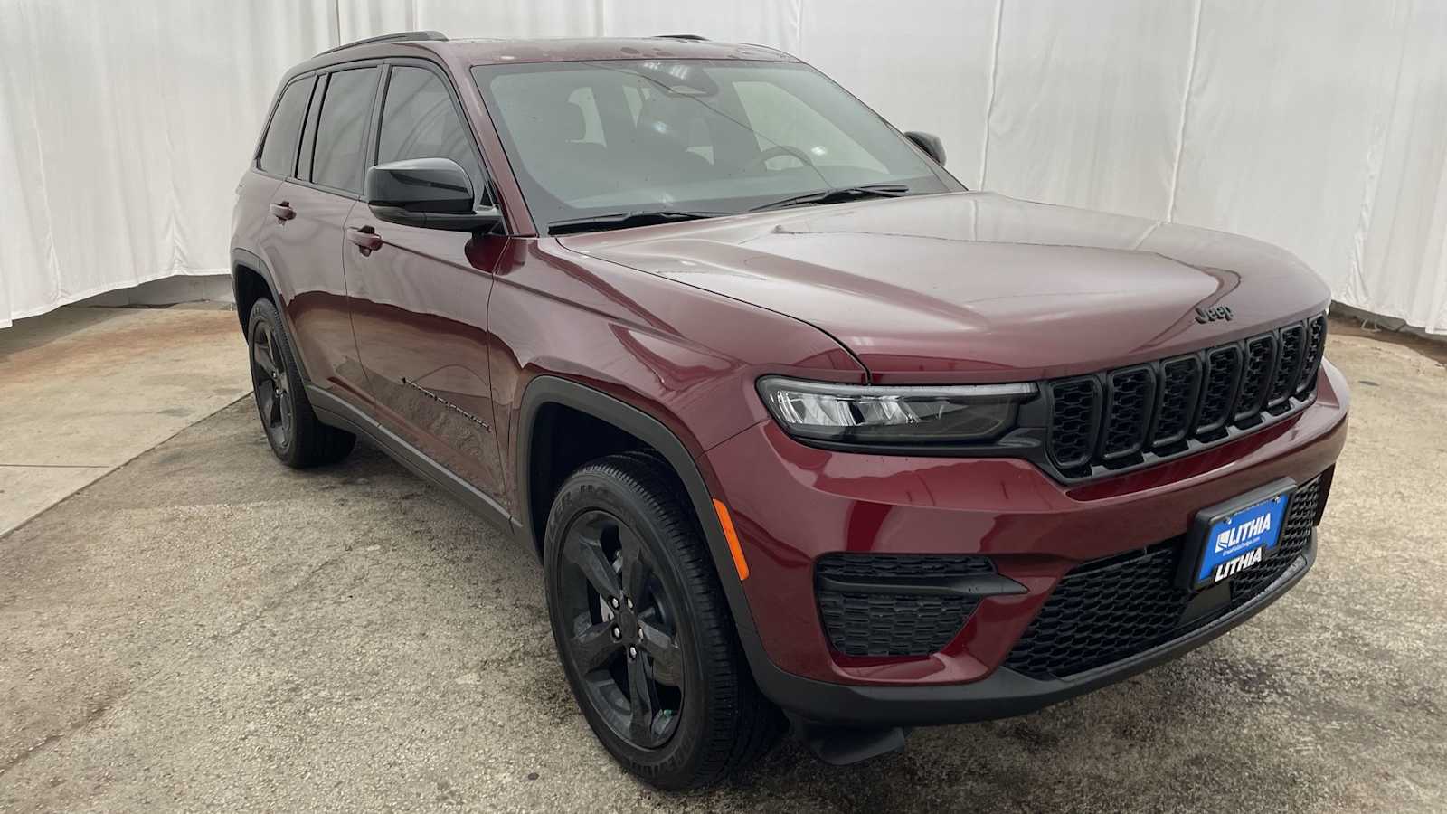 Thumbnail: 2025 Jeep Grand Cherokee - 36