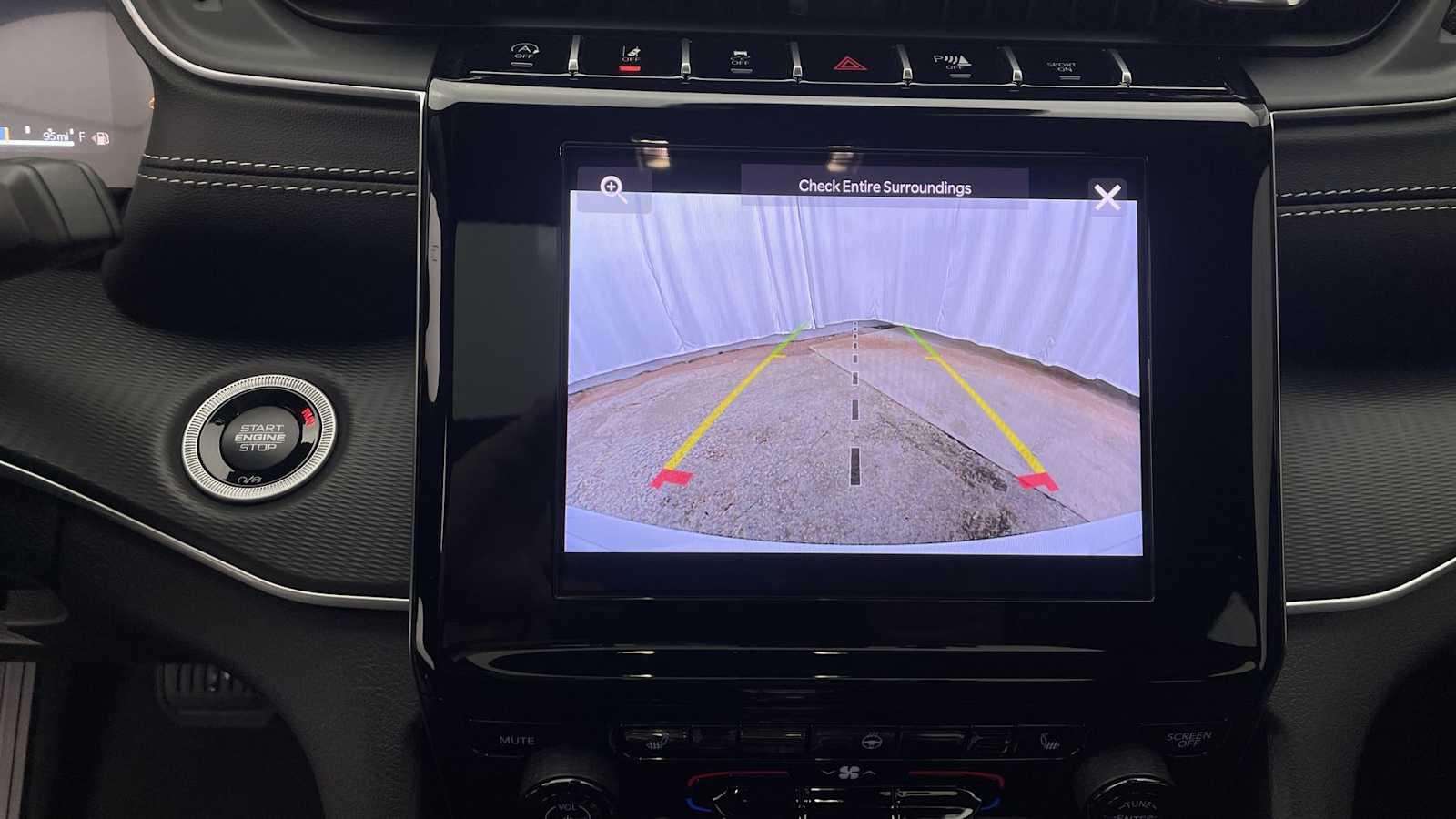 Thumbnail: 2025 Jeep Grand Cherokee - 4