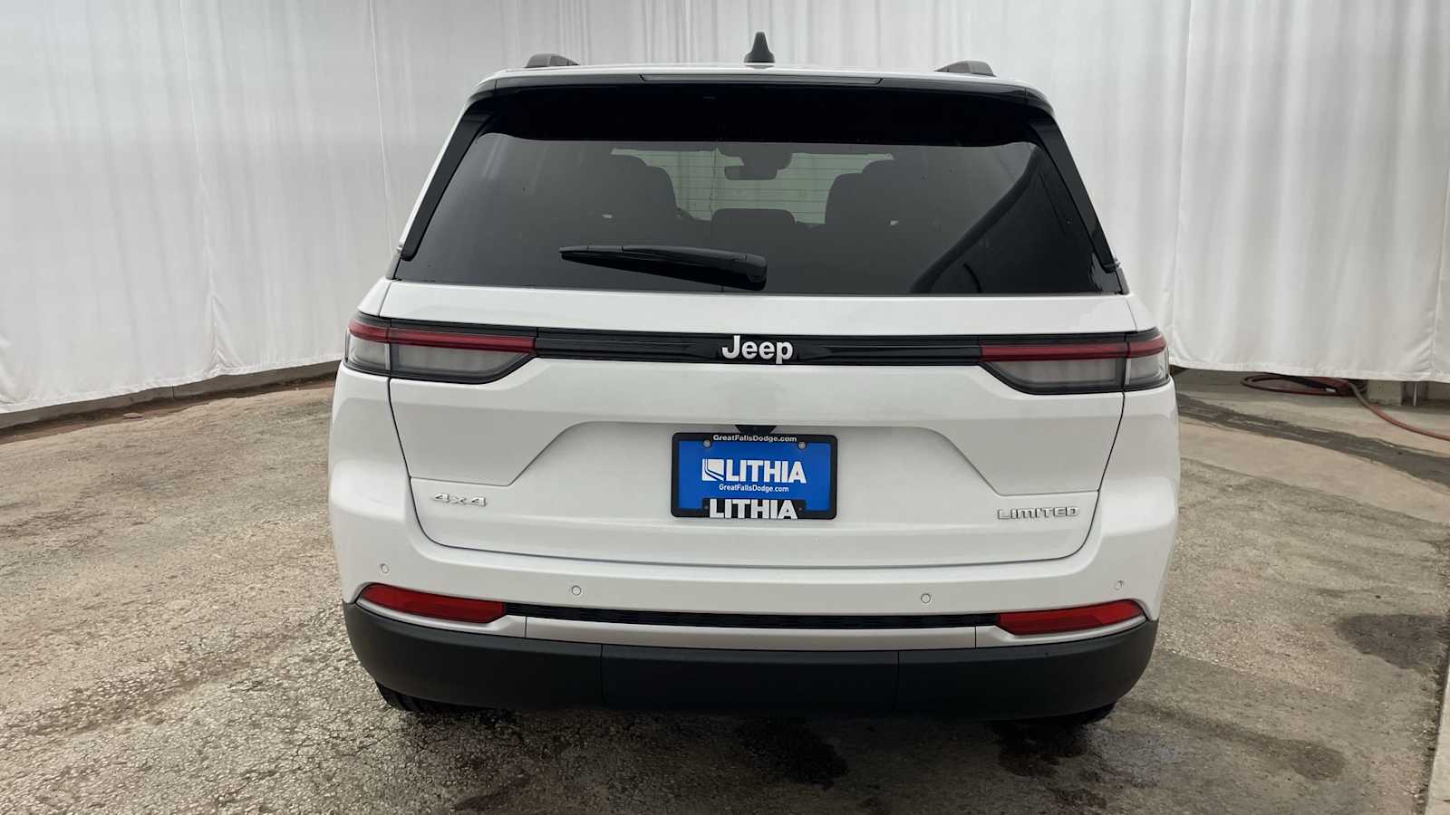 Thumbnail: 2026 Jeep Grand Cherokee - 35