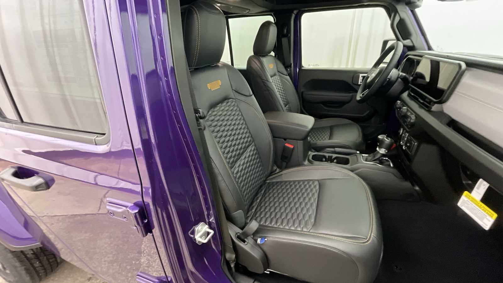 Thumbnail: 2026 Jeep Gladiator - 12