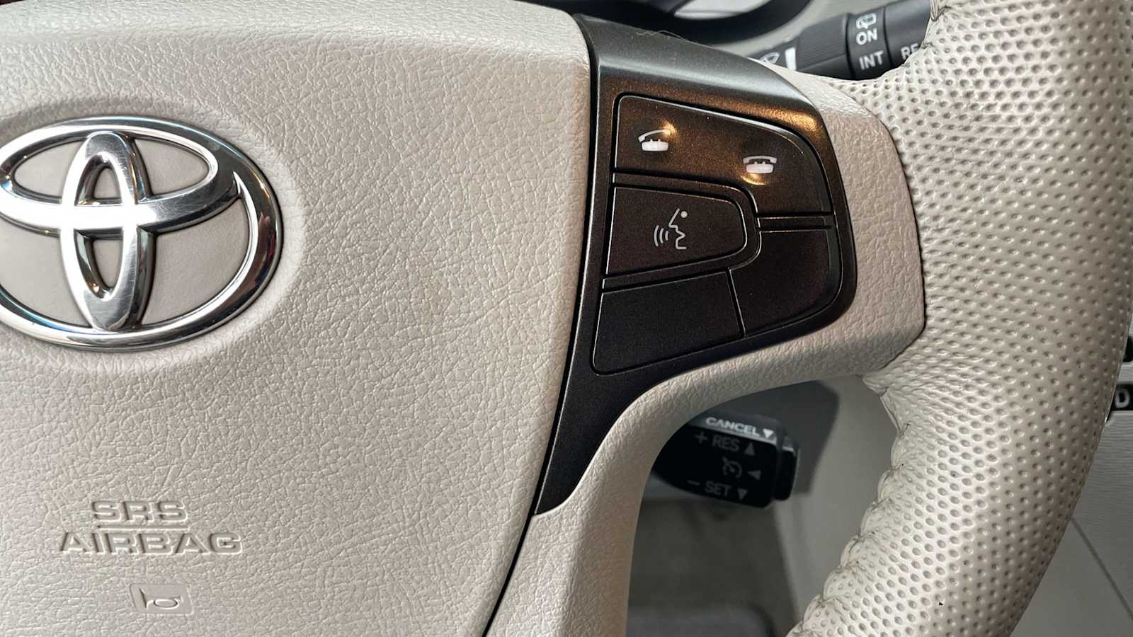 Thumbnail: 2013 Toyota Sienna - 15