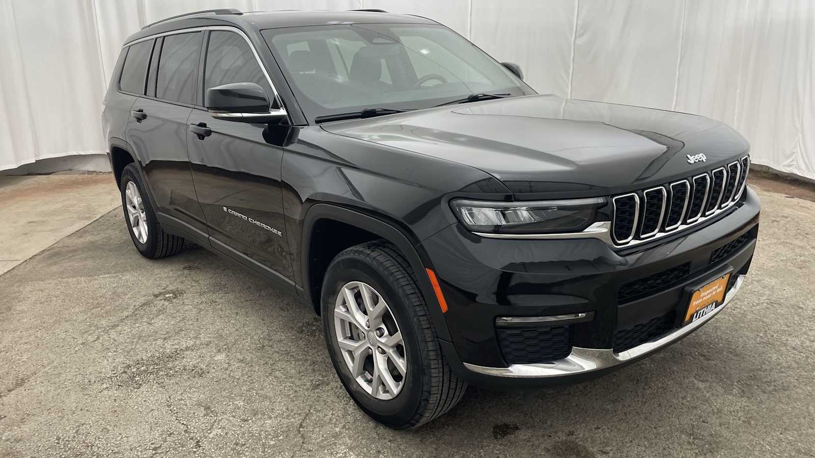 Thumbnail: 2022 Jeep Grand Cherokee - 37