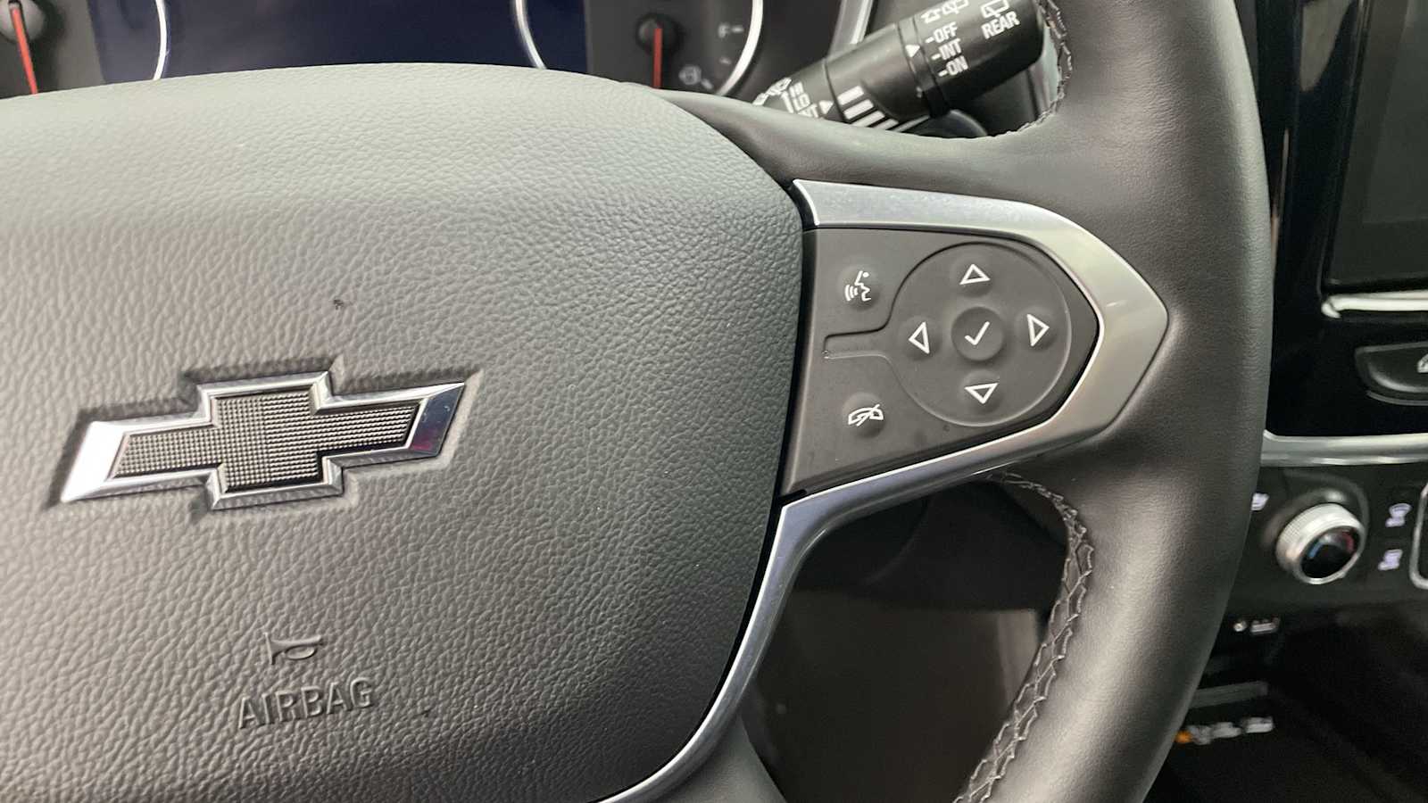 Thumbnail: 2023 Chevrolet Traverse - 17