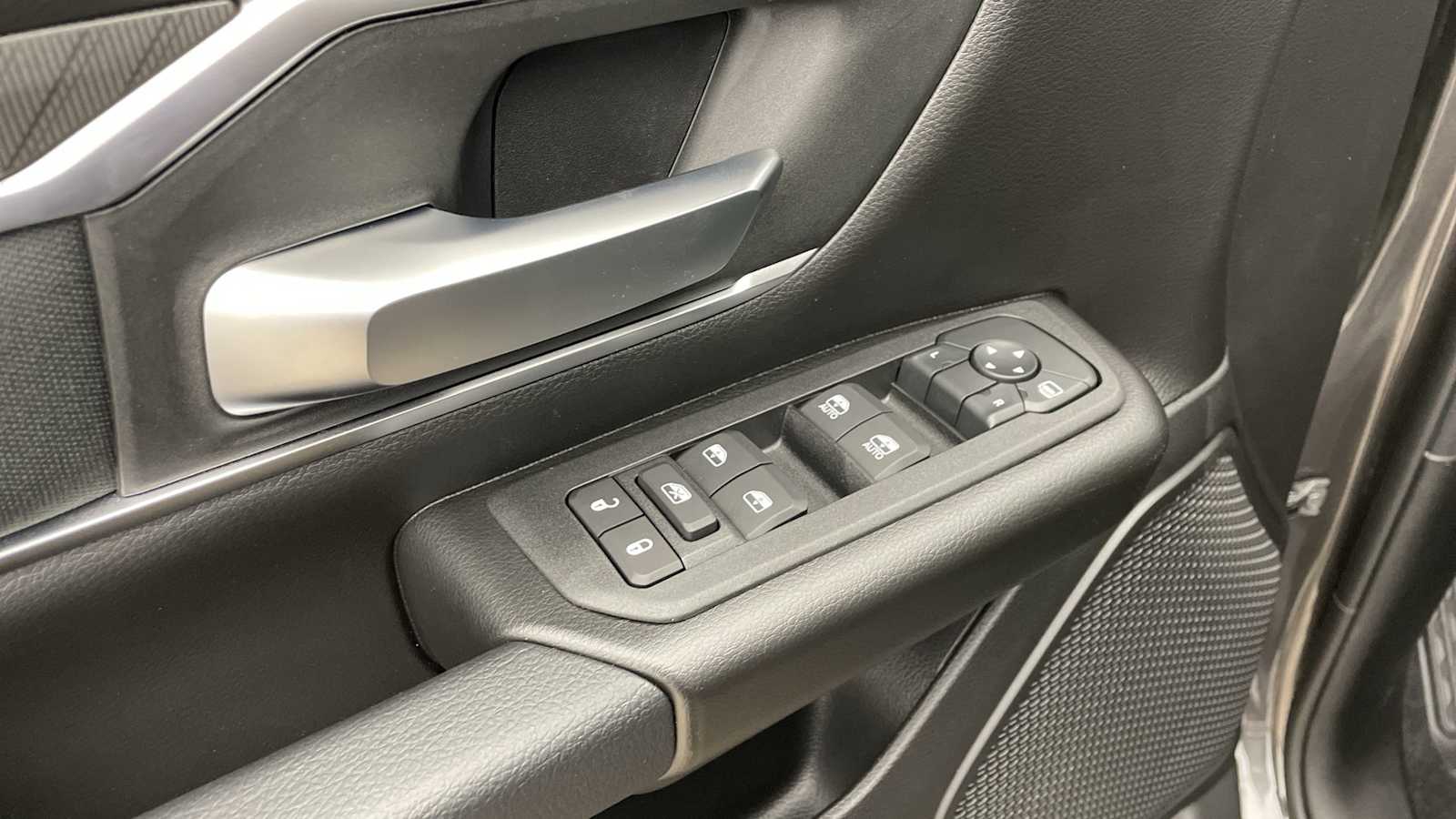 Thumbnail: 2026 RAM 1500 - 7