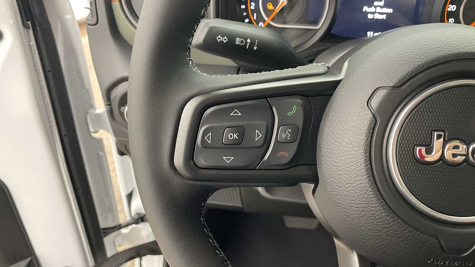 Thumbnail: 2025 Jeep Gladiator - 13