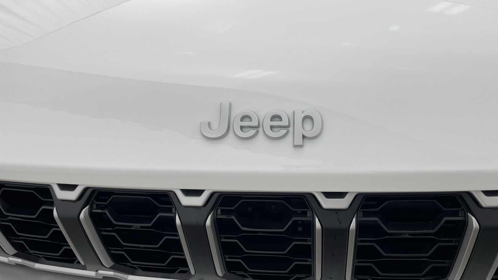 Thumbnail: 2026 Jeep Grand Cherokee - 41
