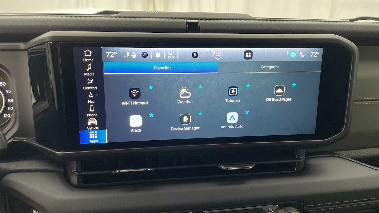 Thumbnail: 2025 Jeep Gladiator - 26