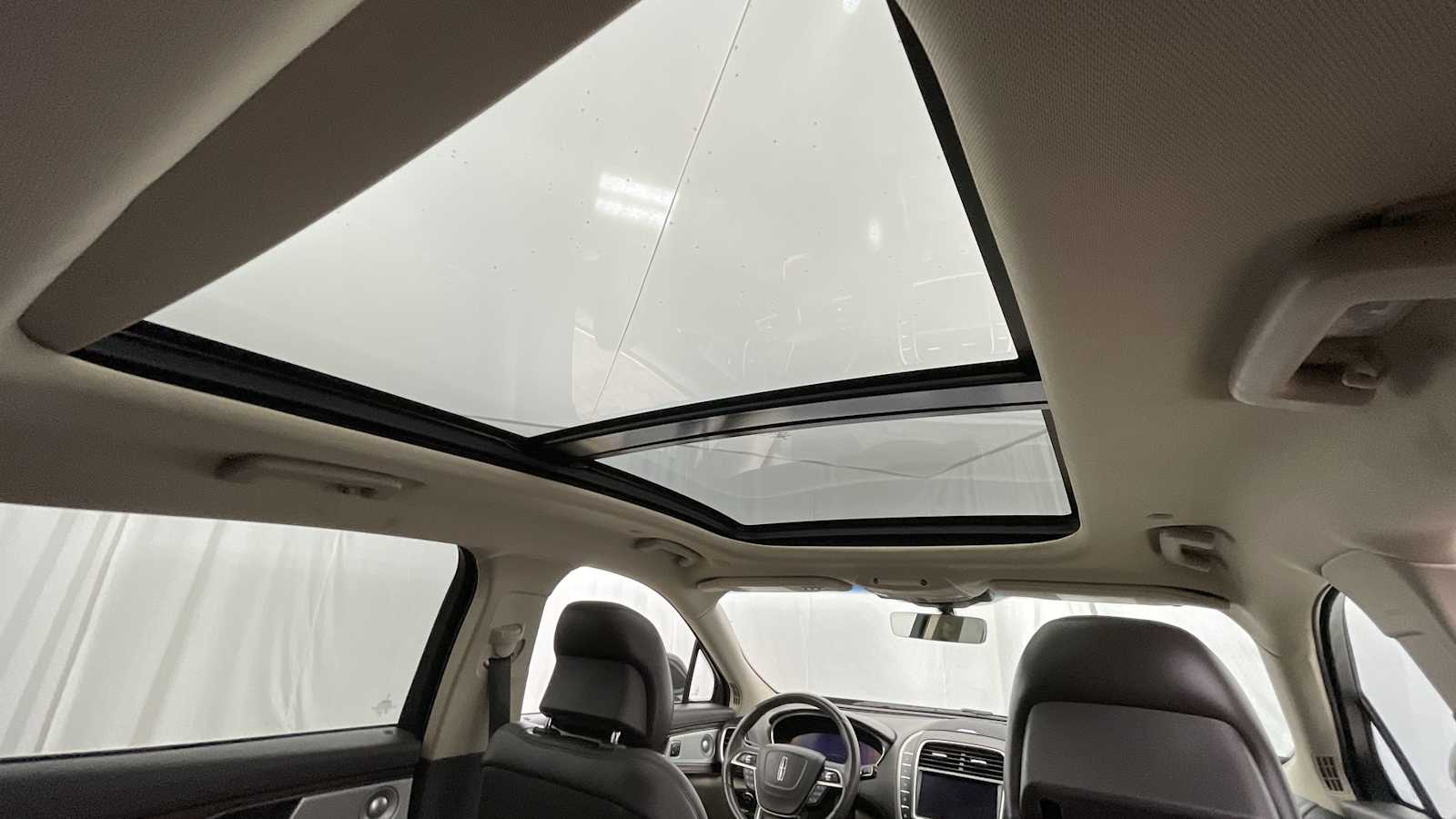 Thumbnail: 2019 Lincoln Nautilus - 12