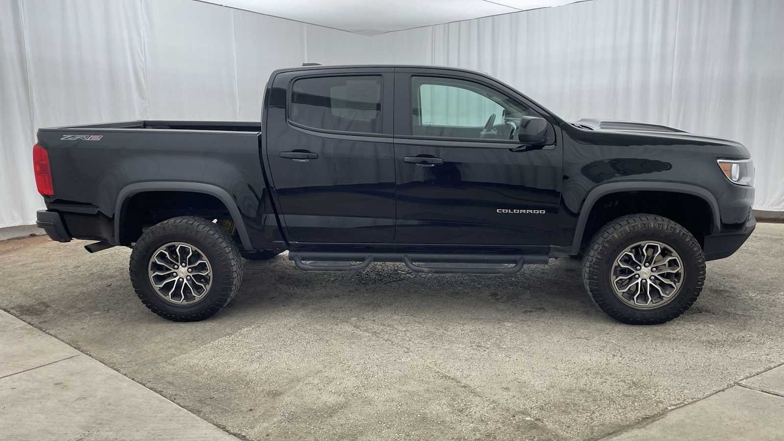 Thumbnail: 2022 Chevrolet Colorado - 37