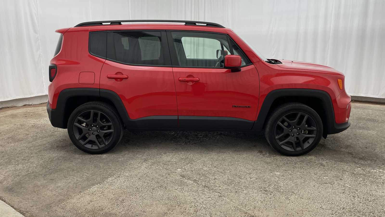 Thumbnail: 2022 Jeep Renegade - 34