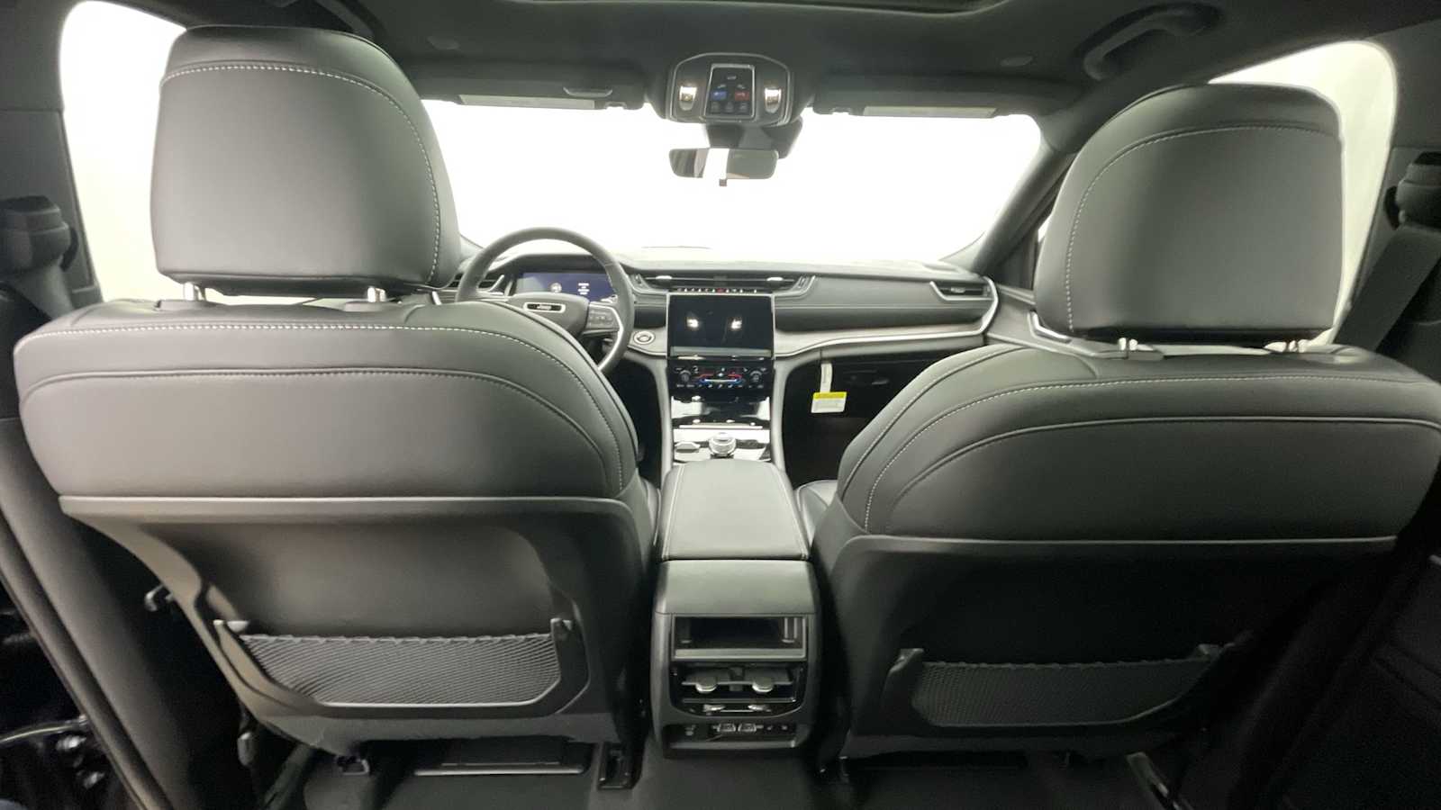 Thumbnail: 2025 Jeep Grand Cherokee - 8