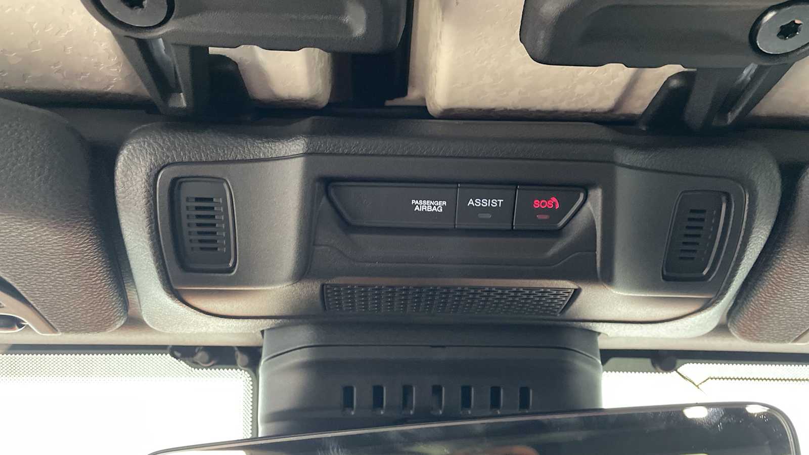 Thumbnail: 2025 Jeep Gladiator - 24