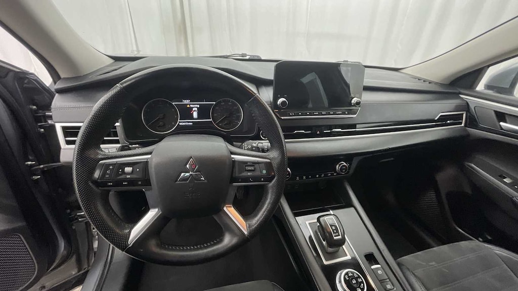 Certified 2023 Mitsubishi Outlander SE SUV