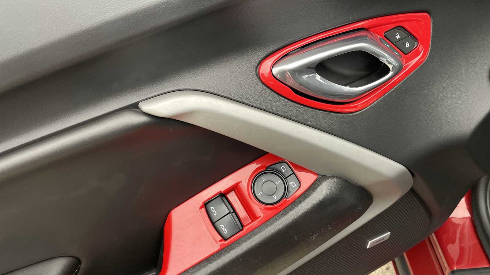 Thumbnail: 2017 Chevrolet Camaro - 6