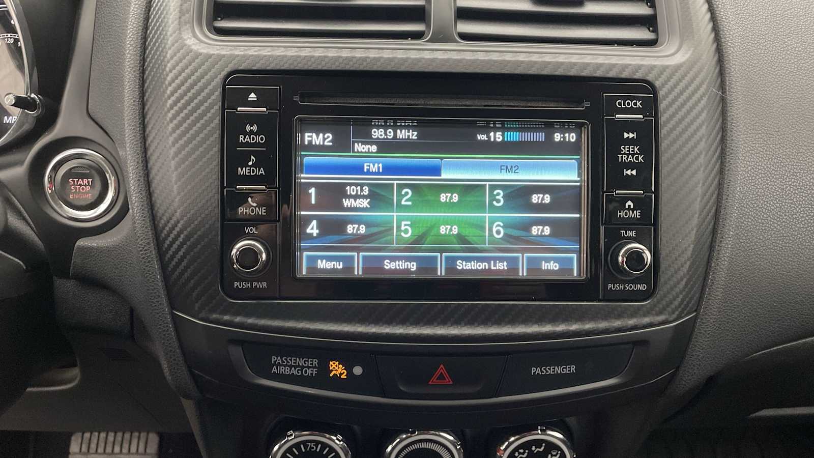 Thumbnail: 2016 Mitsubishi Outlander Sport - 17