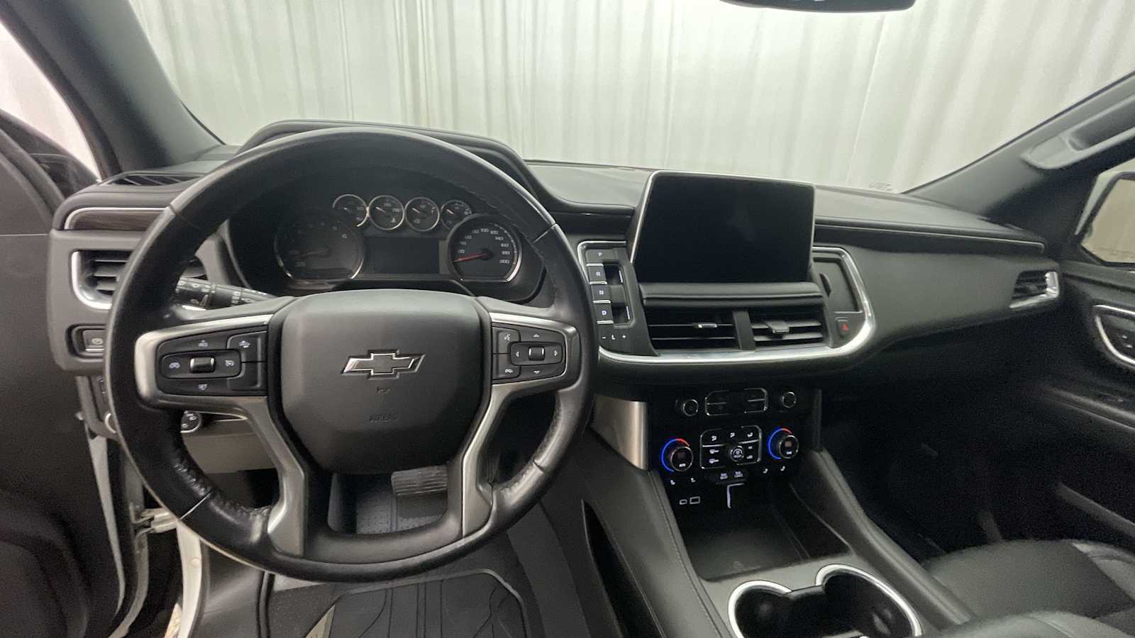 2021 Chevrolet Tahoe Z71 photo 2