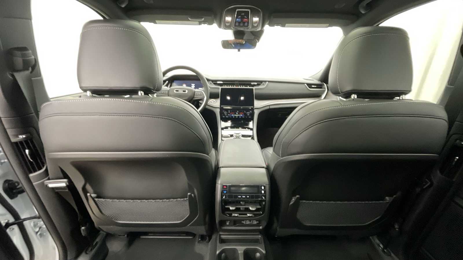 Thumbnail: 2025 Jeep Grand Cherokee - 8