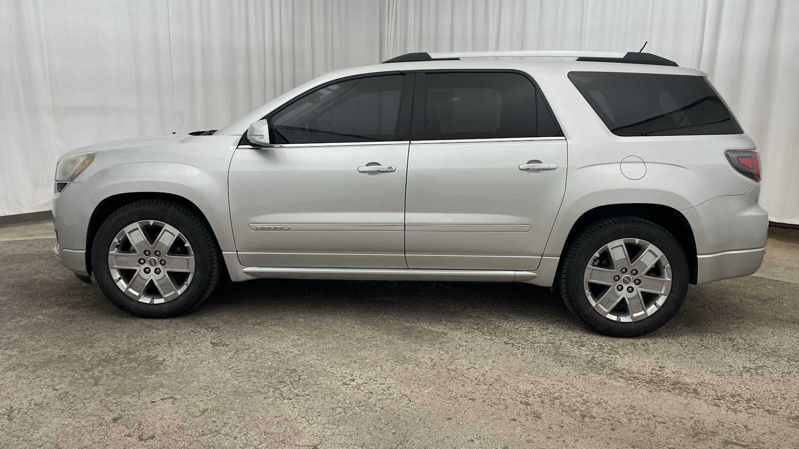 Thumbnail: 2015 GMC Acadia - 33