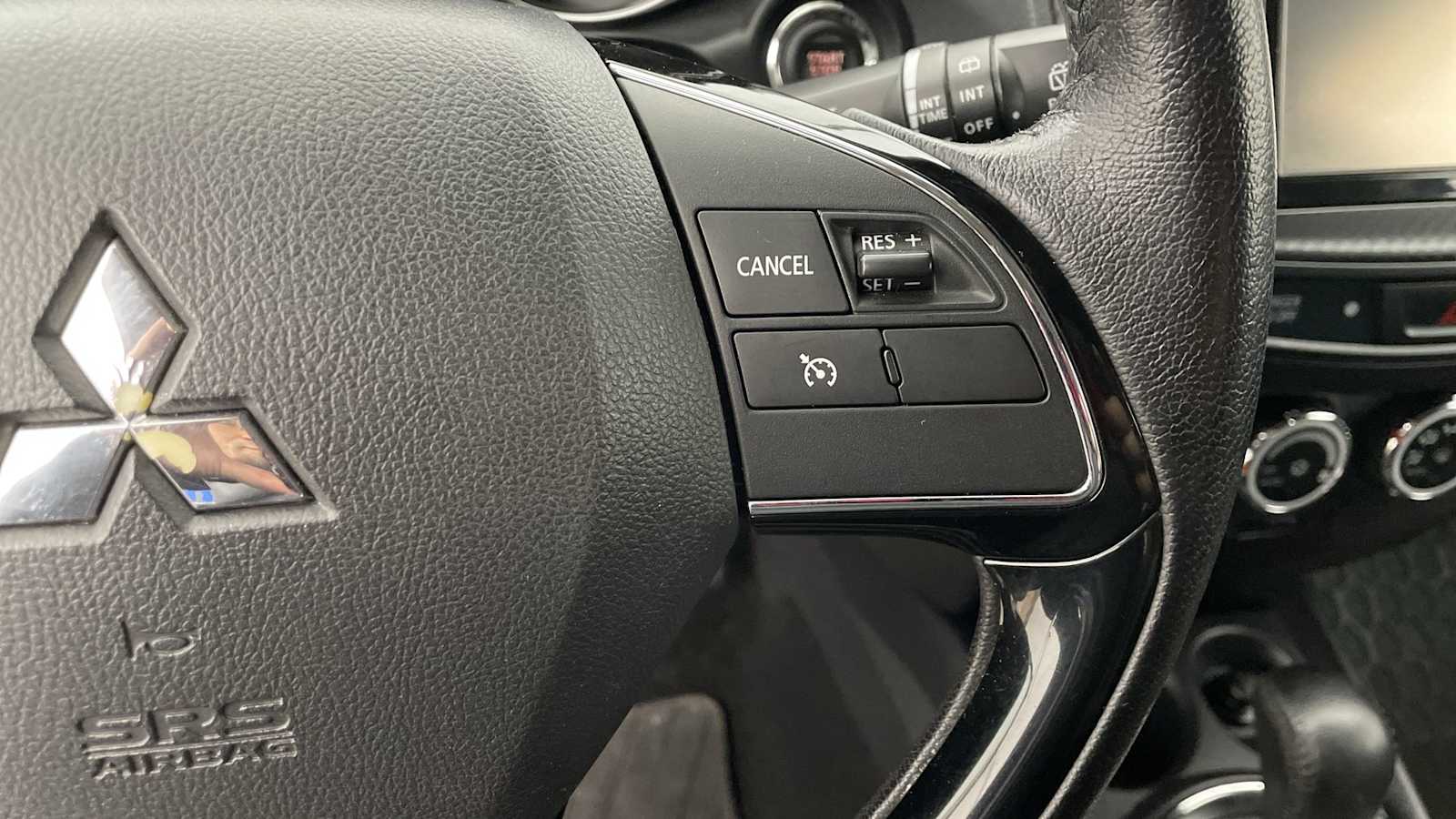 Thumbnail: 2016 Mitsubishi Outlander Sport - 13