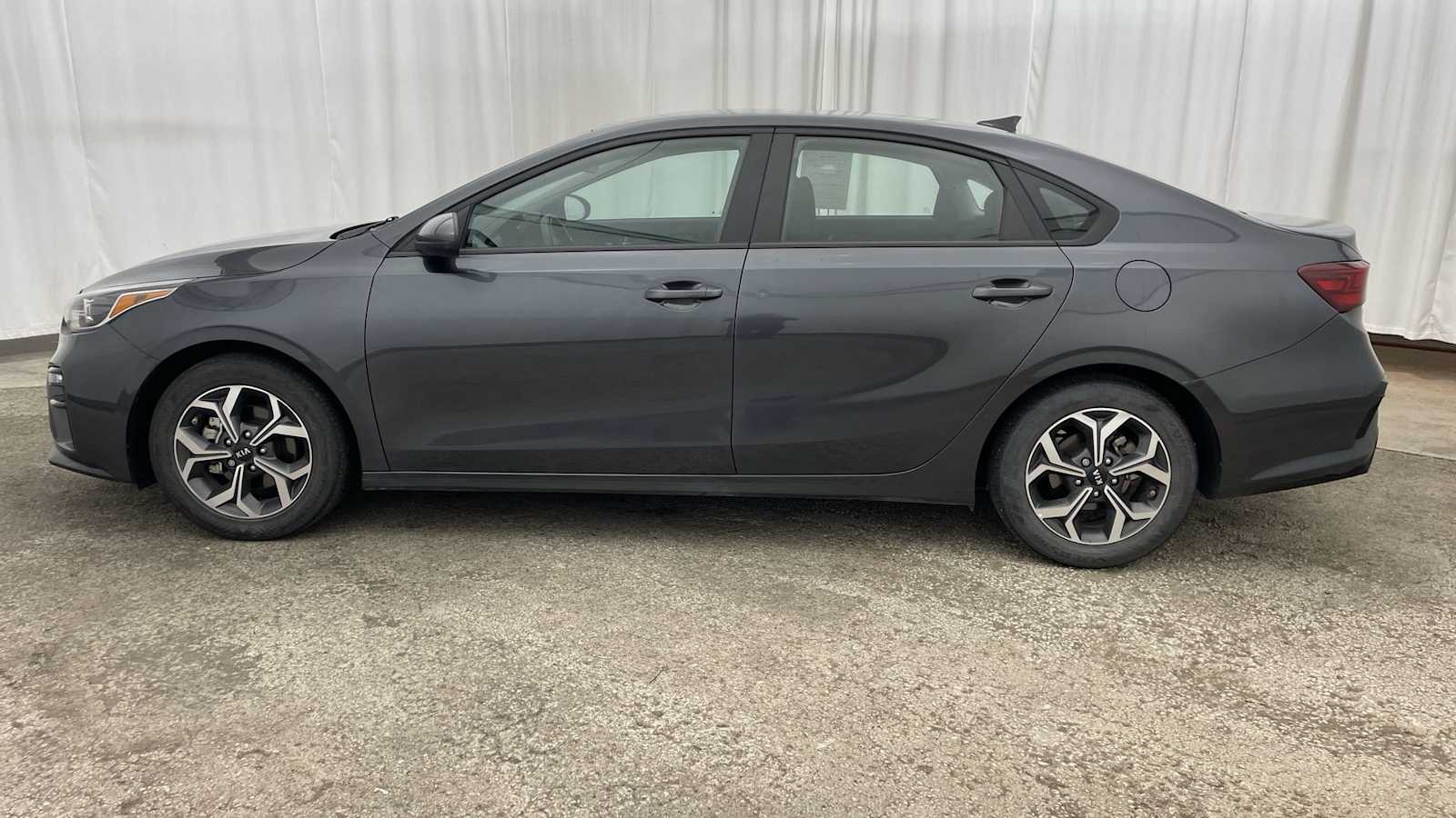 Thumbnail: 2021 Kia Forte - 26
