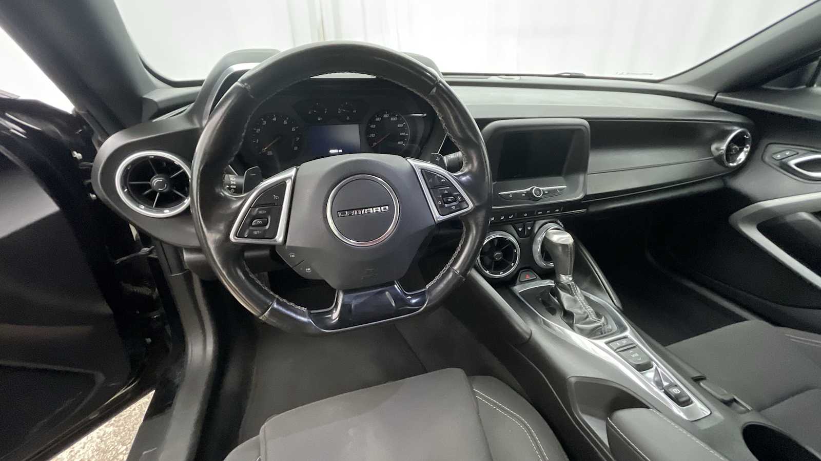 Thumbnail: 2019 Chevrolet Camaro - 3