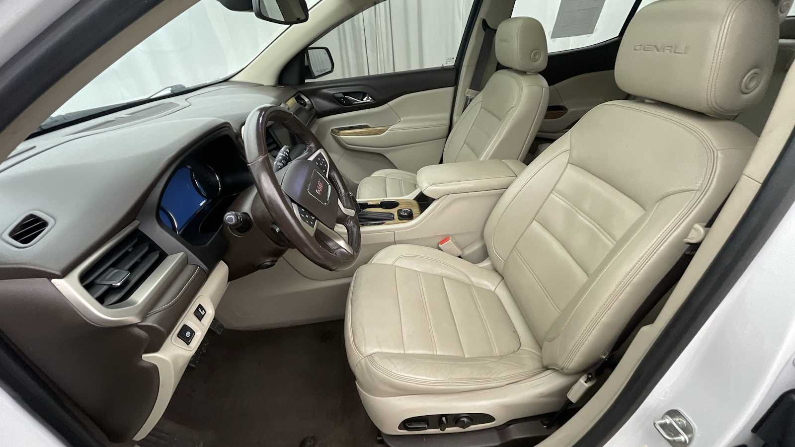 Thumbnail: 2017 GMC Acadia - 6