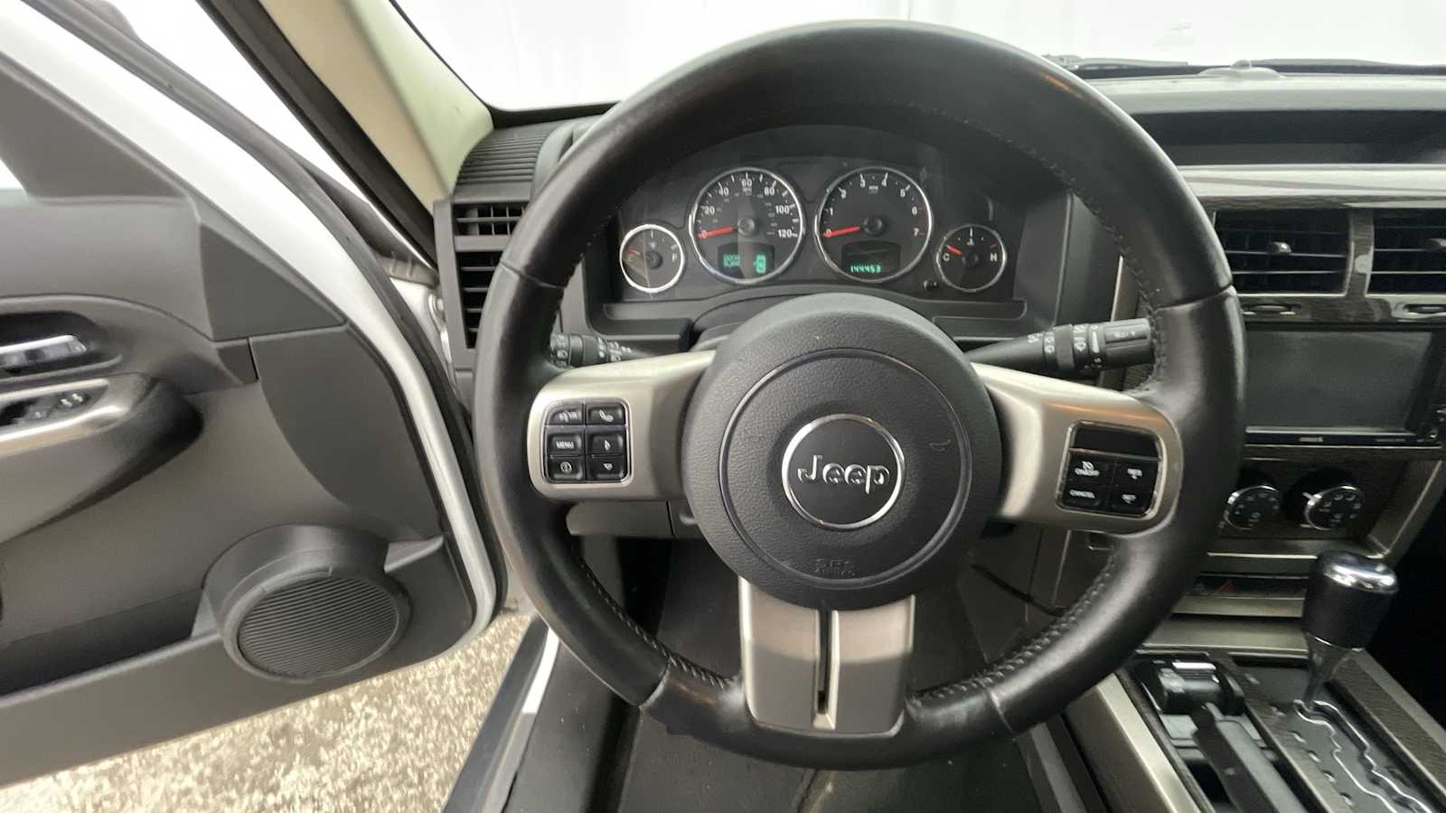 Thumbnail: 2012 Jeep Liberty - 12