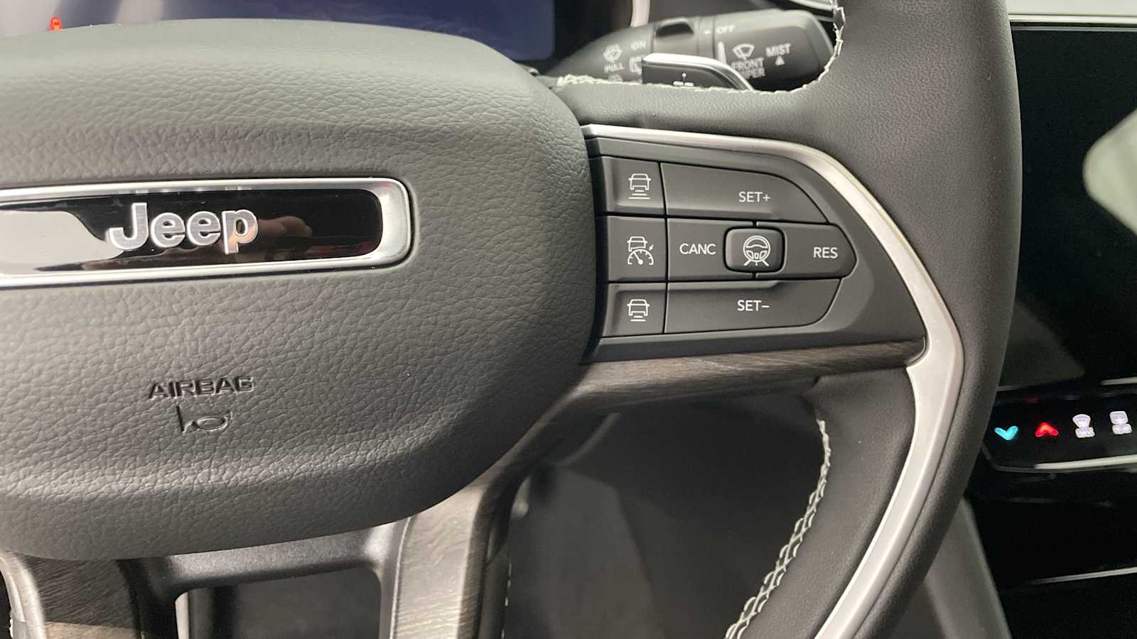 Thumbnail: 2026 Jeep Grand Cherokee - 15