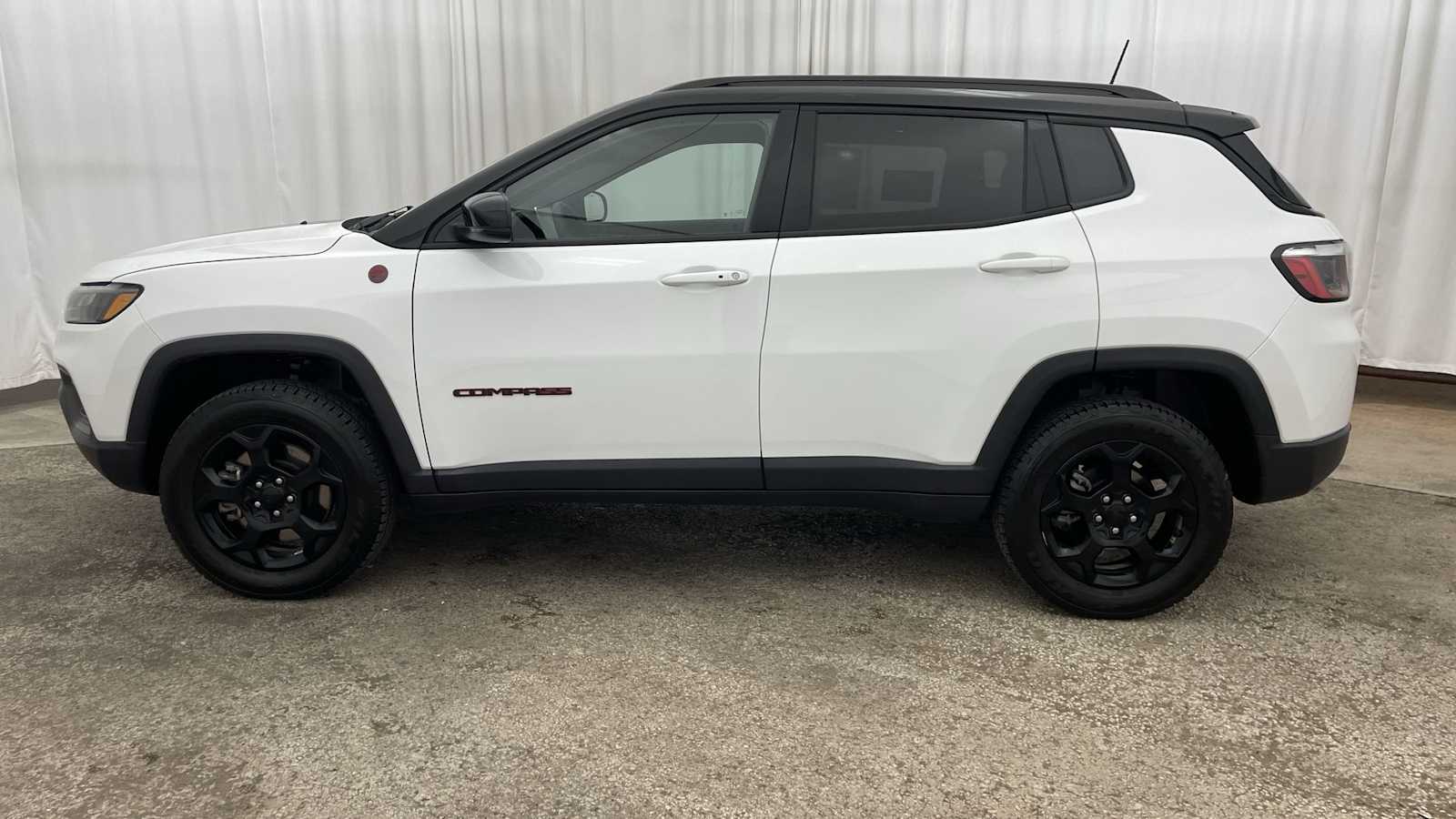 Thumbnail: 2023 Jeep Compass - 31