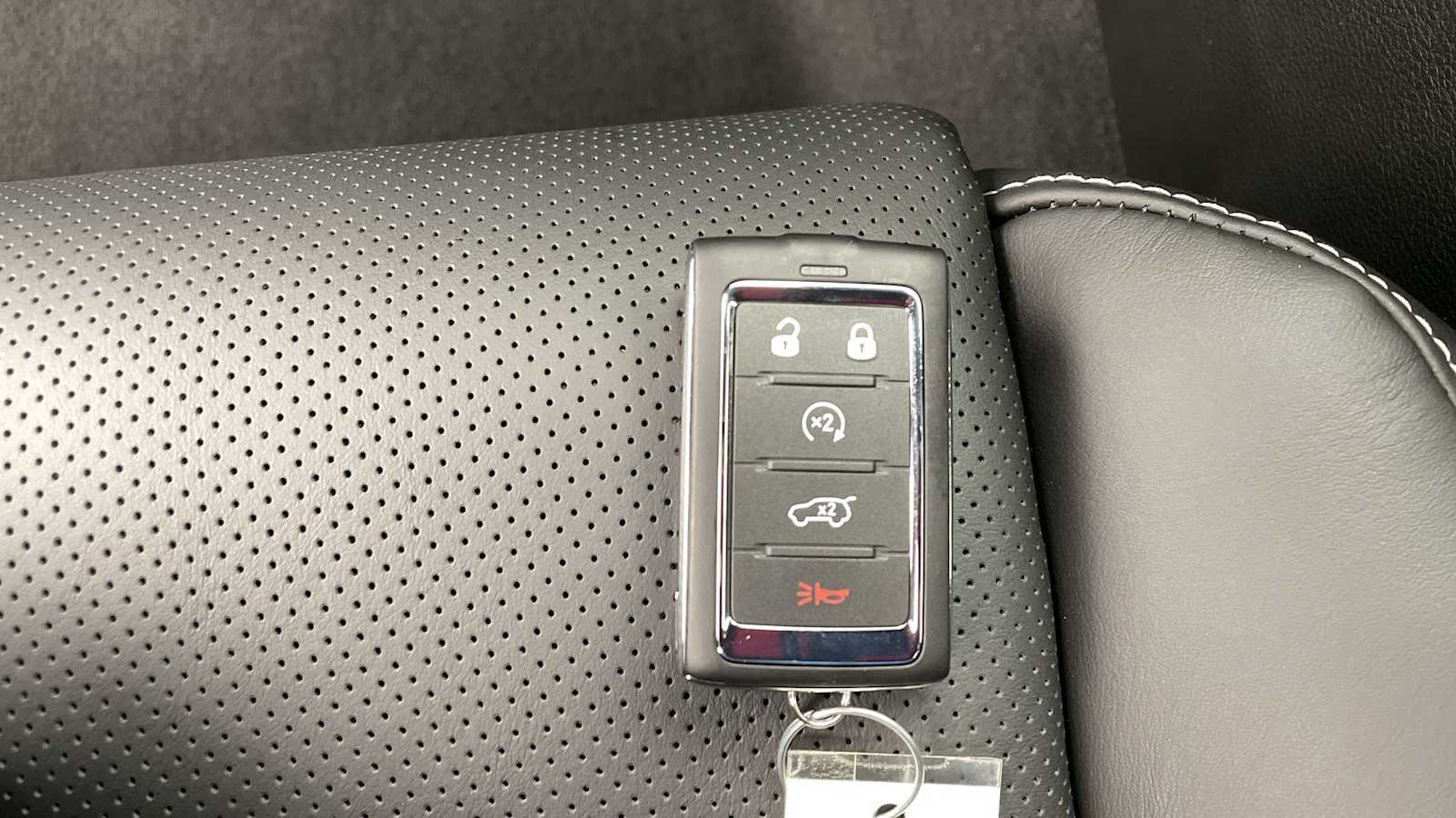 Thumbnail: 2025 Jeep Grand Cherokee - 24