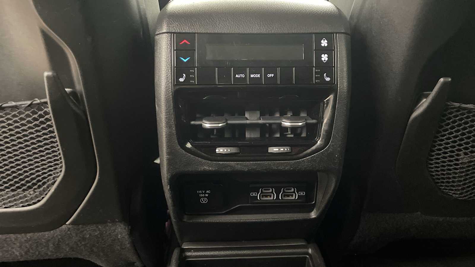 Thumbnail: 2022 Jeep Grand Cherokee - 26