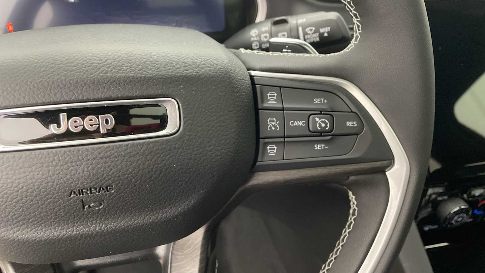 Thumbnail: 2025 Jeep Grand Cherokee - 17