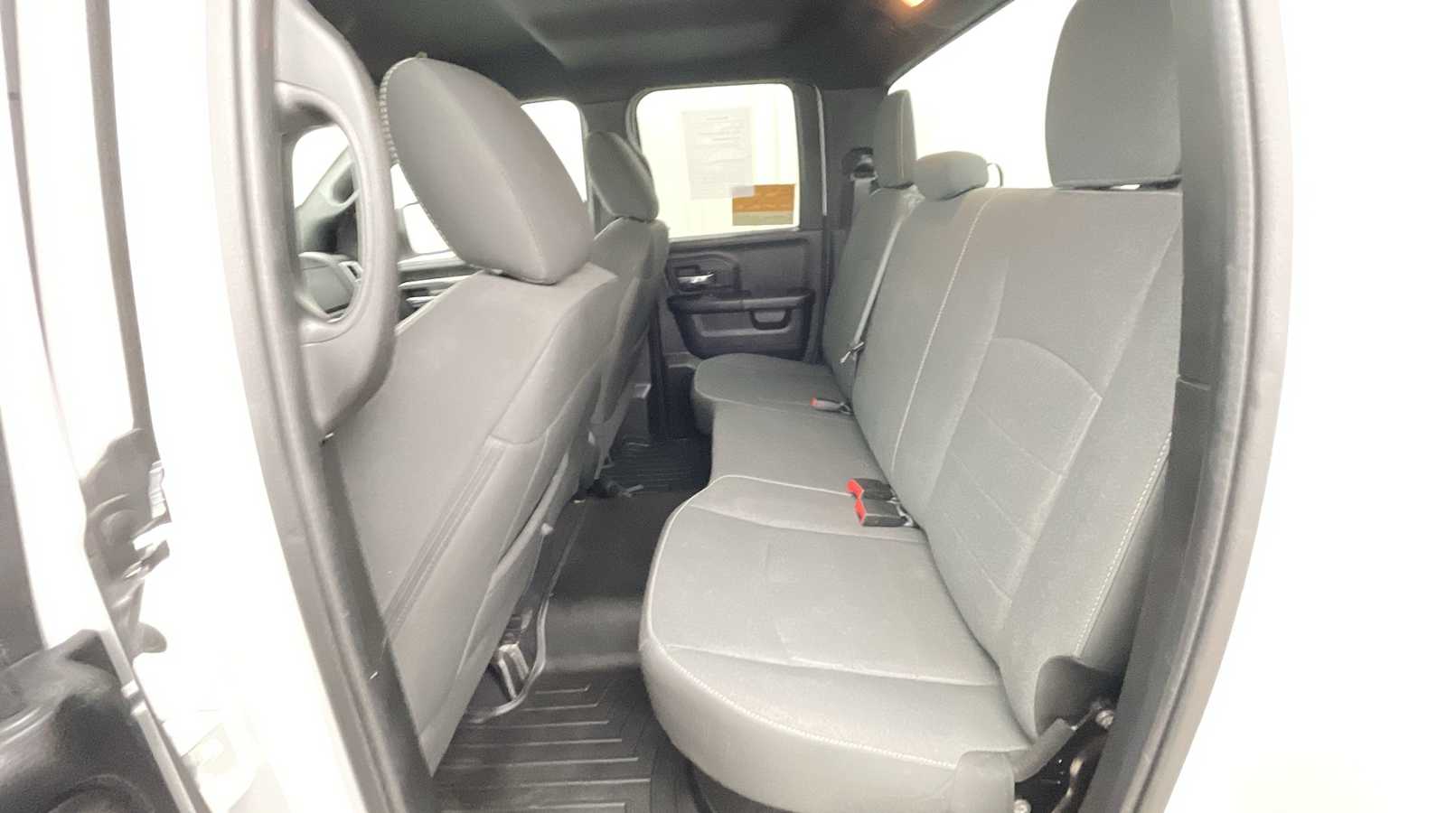 Thumbnail: 2022 RAM 1500 Classic - 8