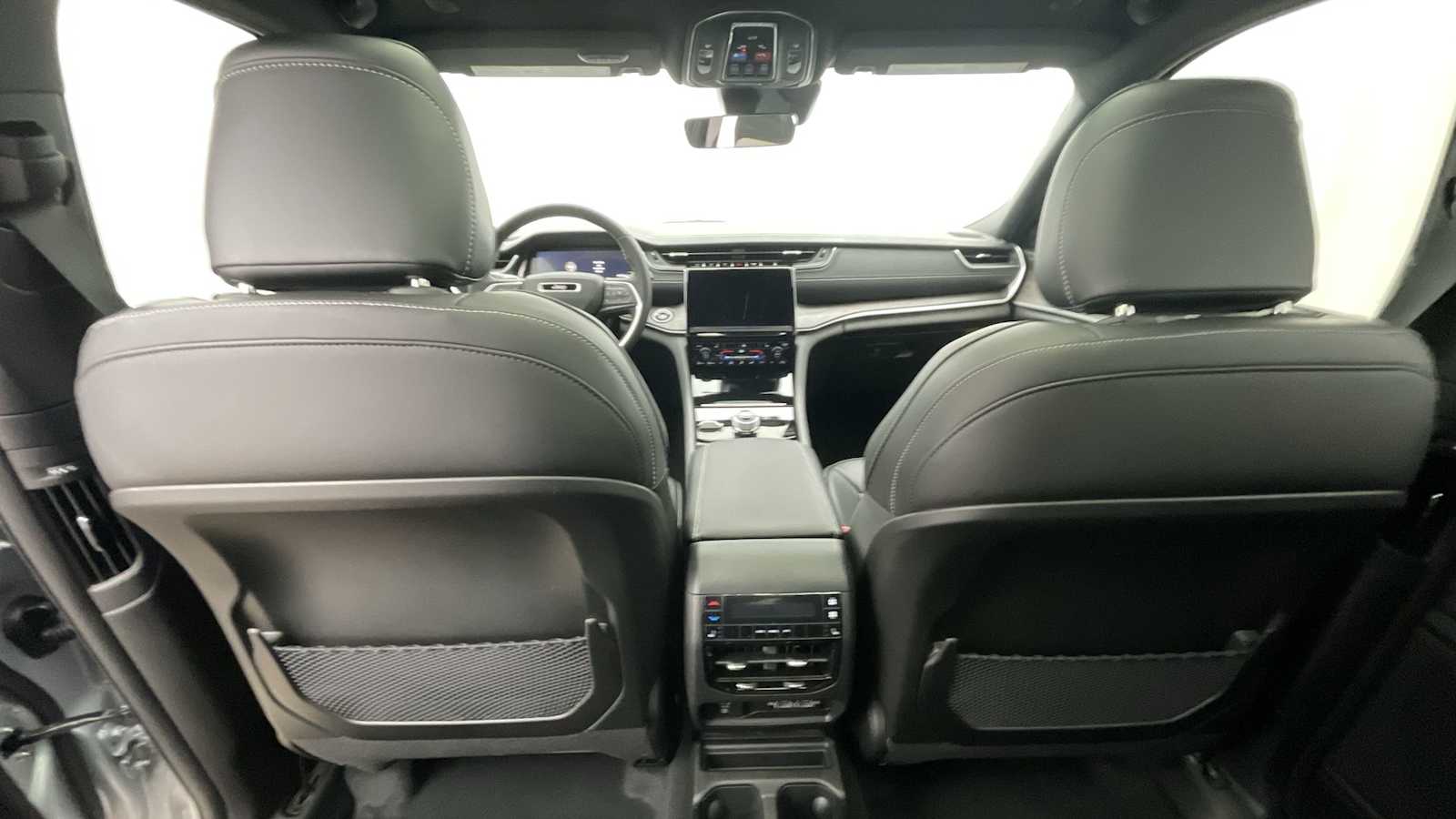 Thumbnail: 2025 Jeep Grand Cherokee - 8