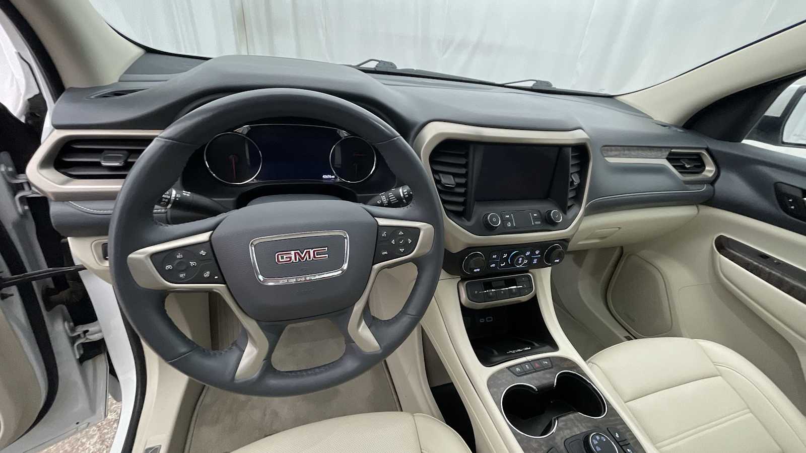 Thumbnail: 2022 GMC Acadia - 3