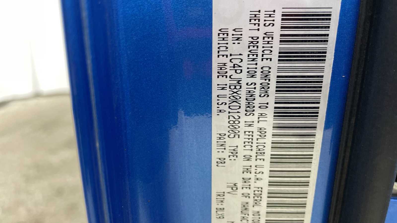 Thumbnail: 2019 Jeep Cherokee - 30