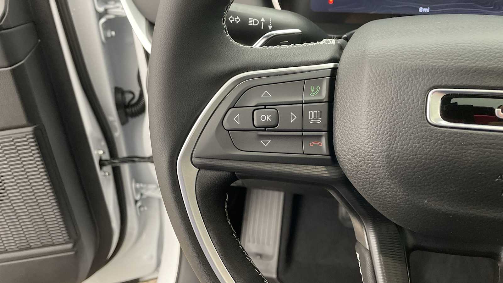 Thumbnail: 2025 Jeep Grand Cherokee - 13