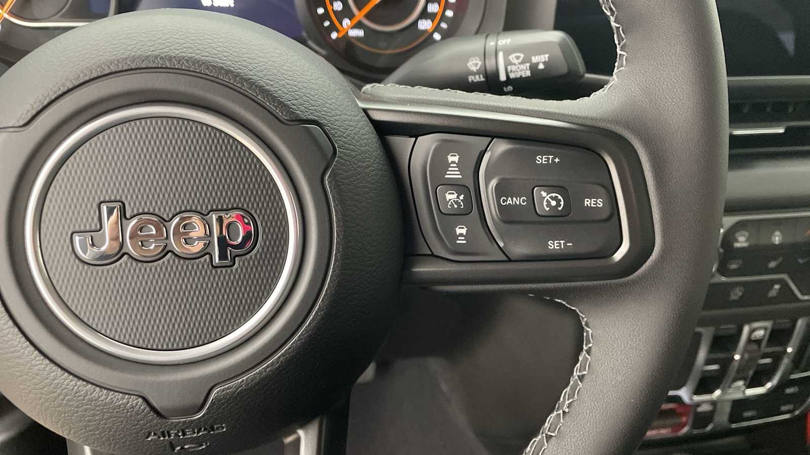 Thumbnail: 2025 Jeep Gladiator - 14