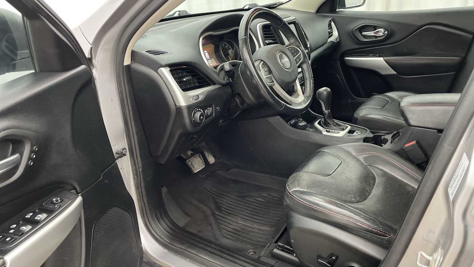 Thumbnail: 2018 Jeep Cherokee - 2