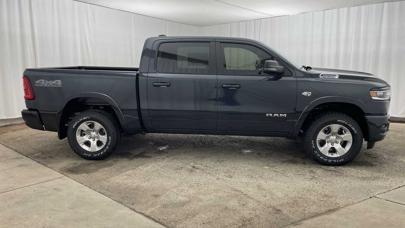 Thumbnail: 2026 RAM 1500 - 33