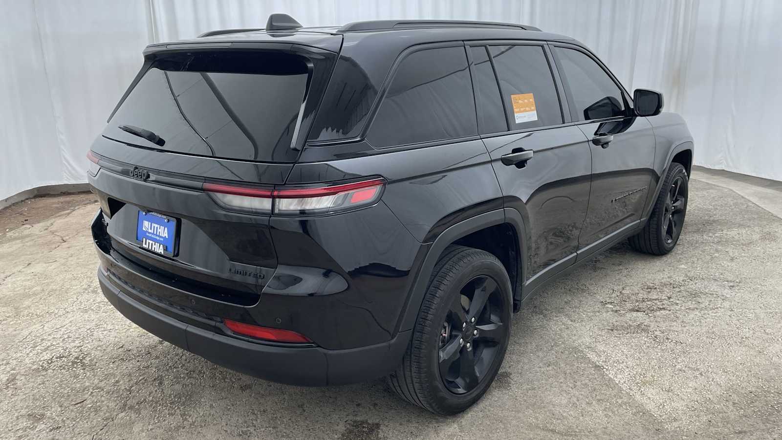 Thumbnail: 2025 Jeep Grand Cherokee - 36