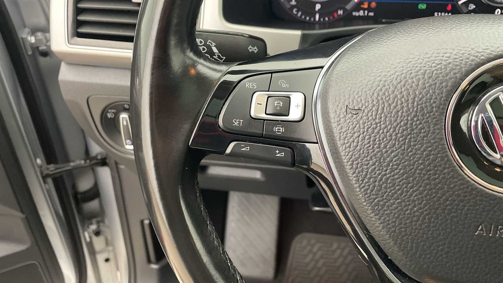 Thumbnail: 2019 Volkswagen Atlas - 16