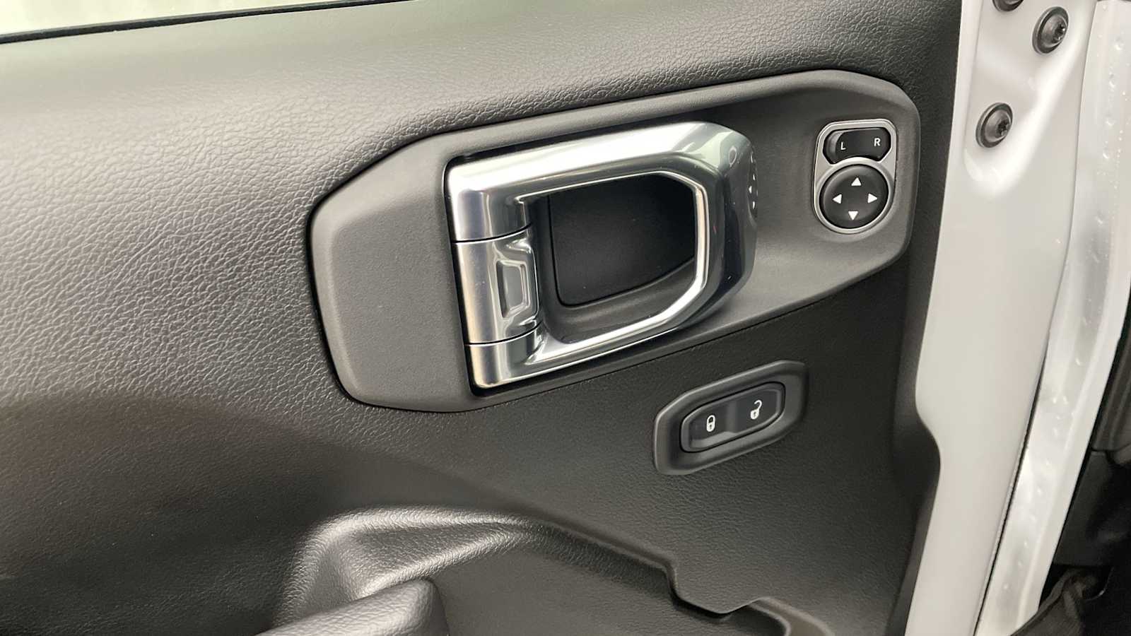 Thumbnail: 2025 Jeep Gladiator - 7