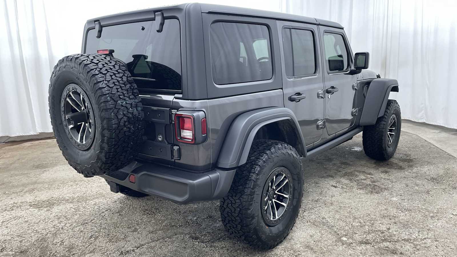 Thumbnail: 2026 Jeep Wrangler - 36