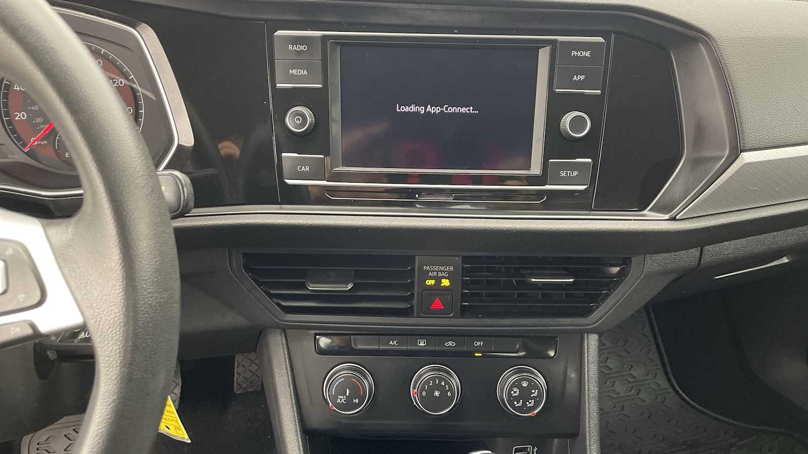 Thumbnail: 2019 Volkswagen Jetta - 15
