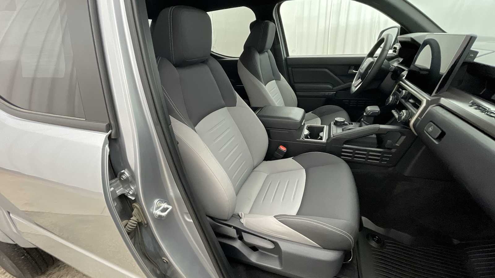 Thumbnail: 2024 Toyota Tacoma - 10