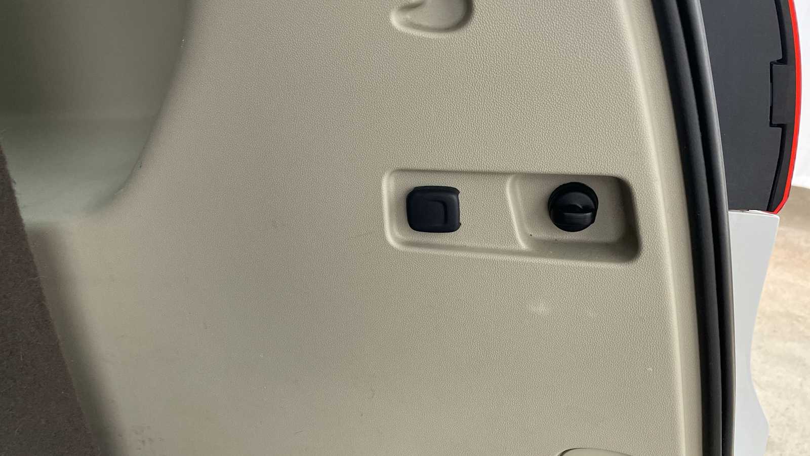 Thumbnail: 2017 GMC Acadia - 29